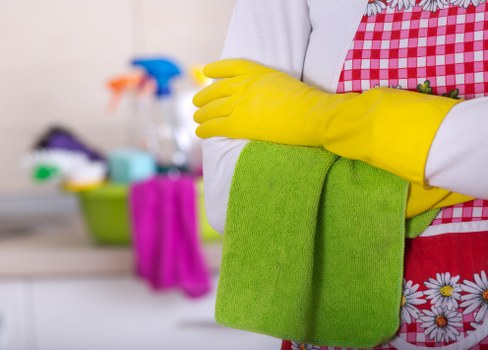 Detailed bathroom cleaning for a move-out property in NW5